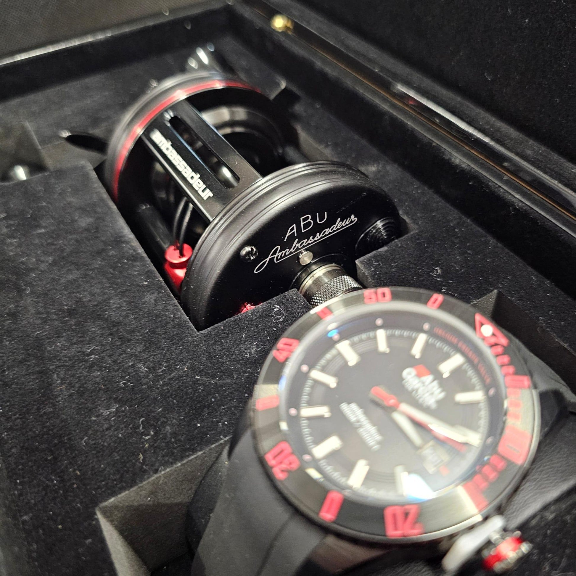 Abu Garcia Abu Garcia N.B. - Ambassadeur New Century Edition Ursprung Rolle RH + Uhr - Knicklicht GmbH