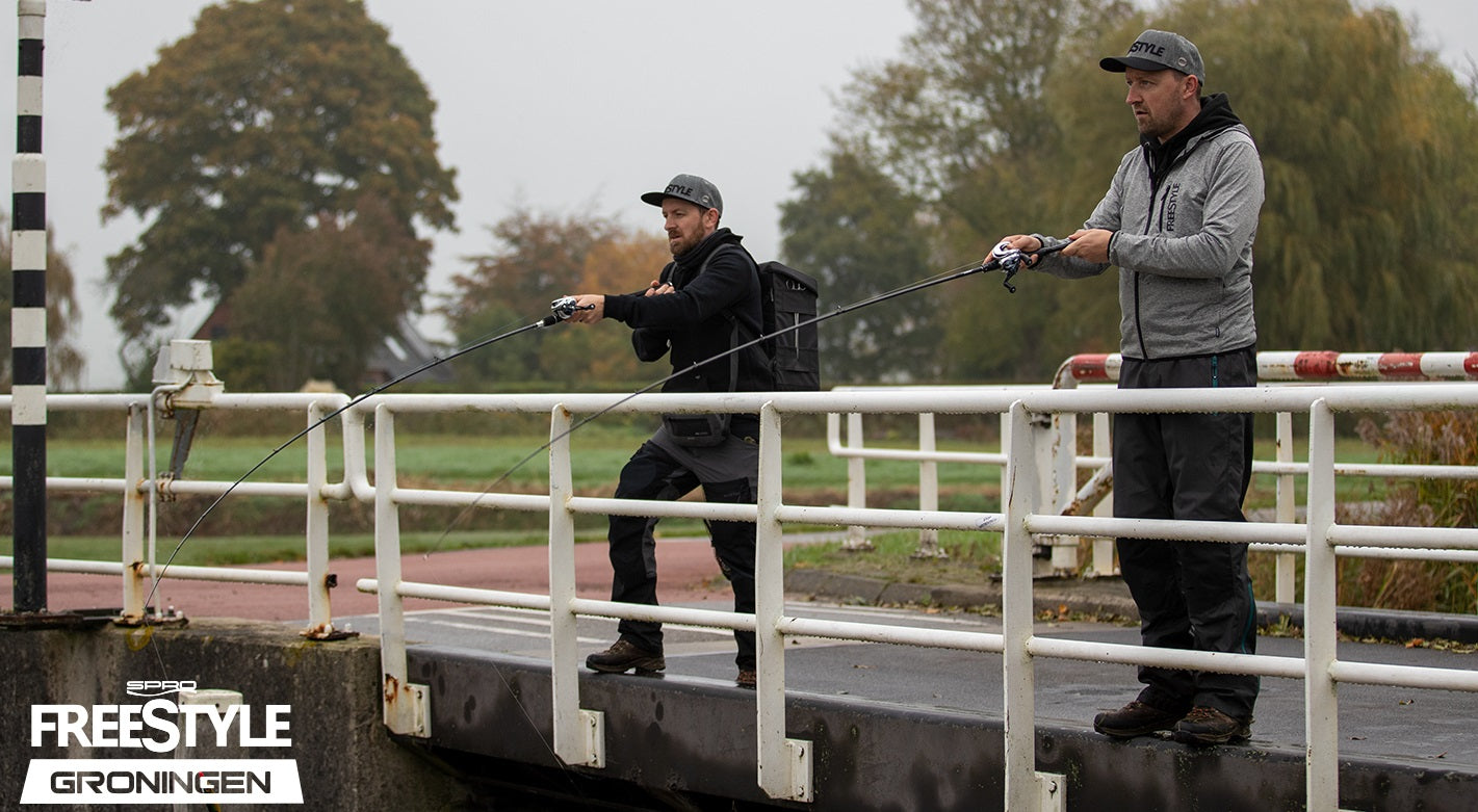 Baitcast-angeln in der Niederlande von einer Brücke